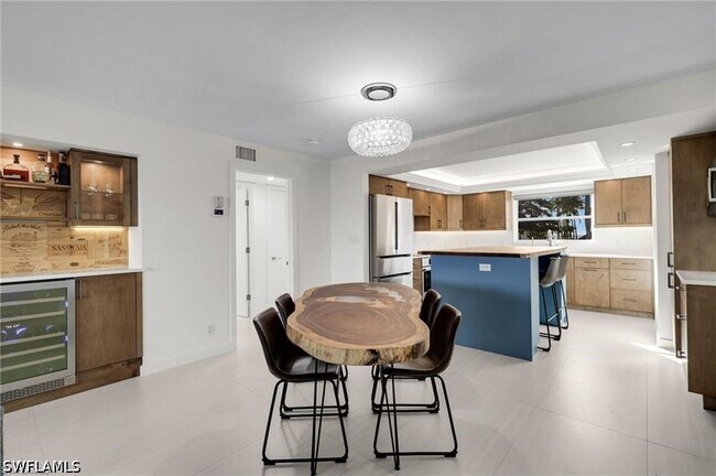 Building Photo - 9486 Gulf Shore Dr