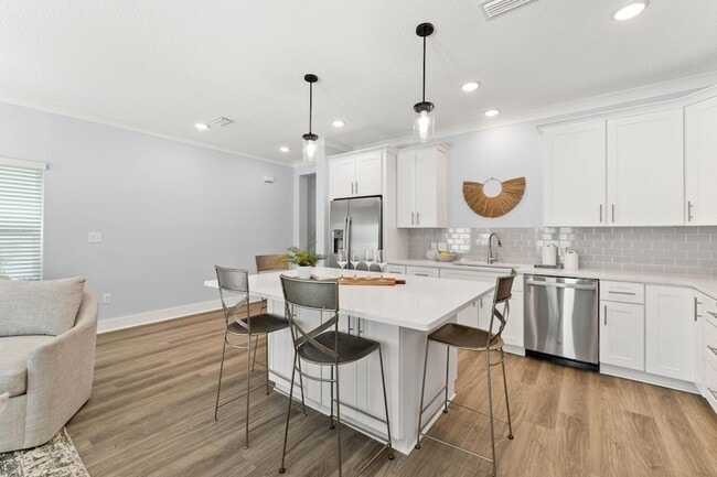 Building Photo - 100 Beach Dr