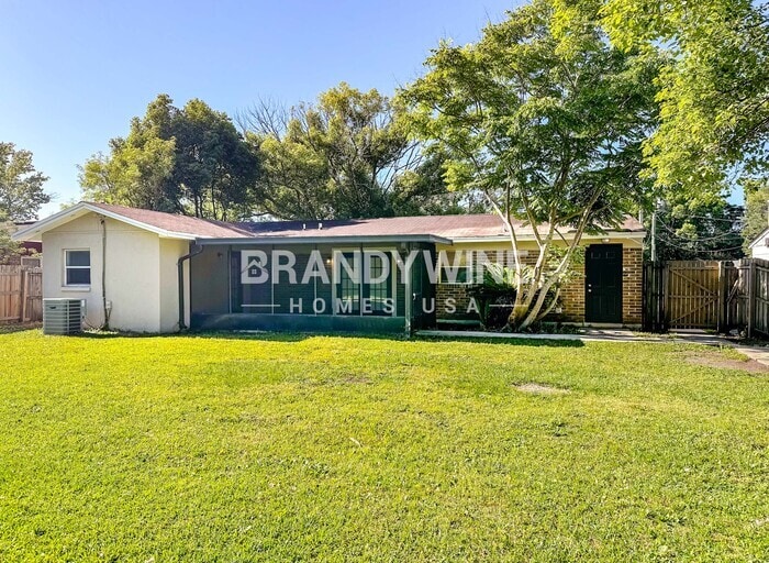 Building Photo - 10847 Bahia Dr