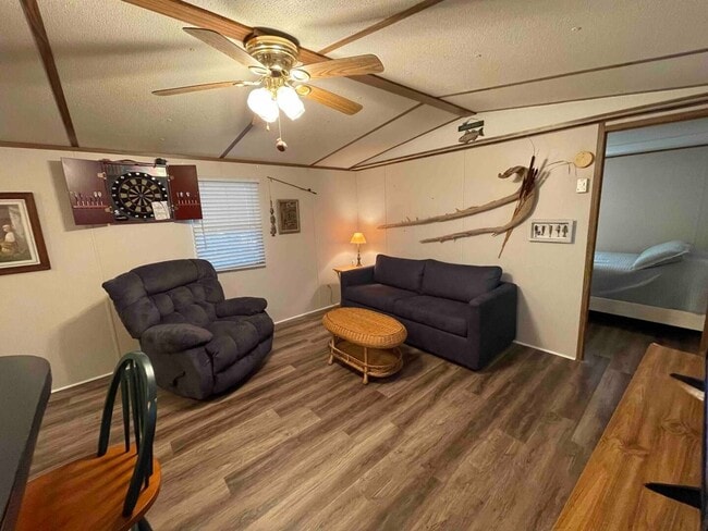 Building Photo - Lake Access Home For Rent Near Blue Creek Boat Ramp in Dover TN!