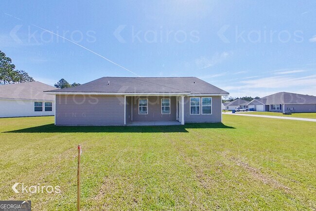 Building Photo - 11 Camper Cir