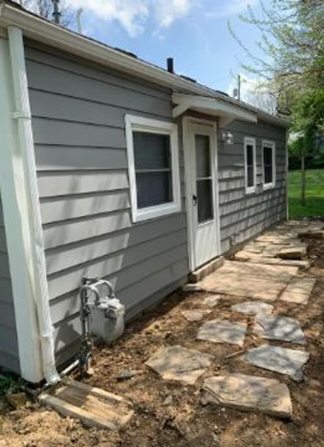 Building Photo - 1038 Marcellus Dr