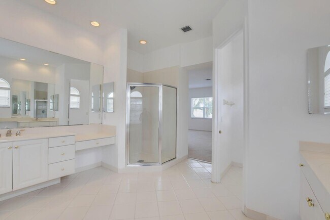 Building Photo - 7553 Greenville Cir