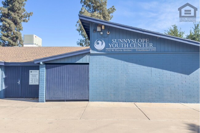 Building Photo - 2Bed/1.5Bath Condo at Cactus Rd/19th Ave! Ready for Immediate Move-In! – POOL VIEW!