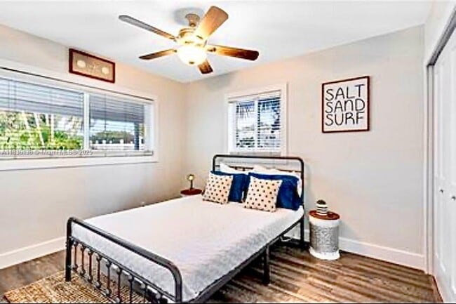 Building Photo - 2233 SE 13th St