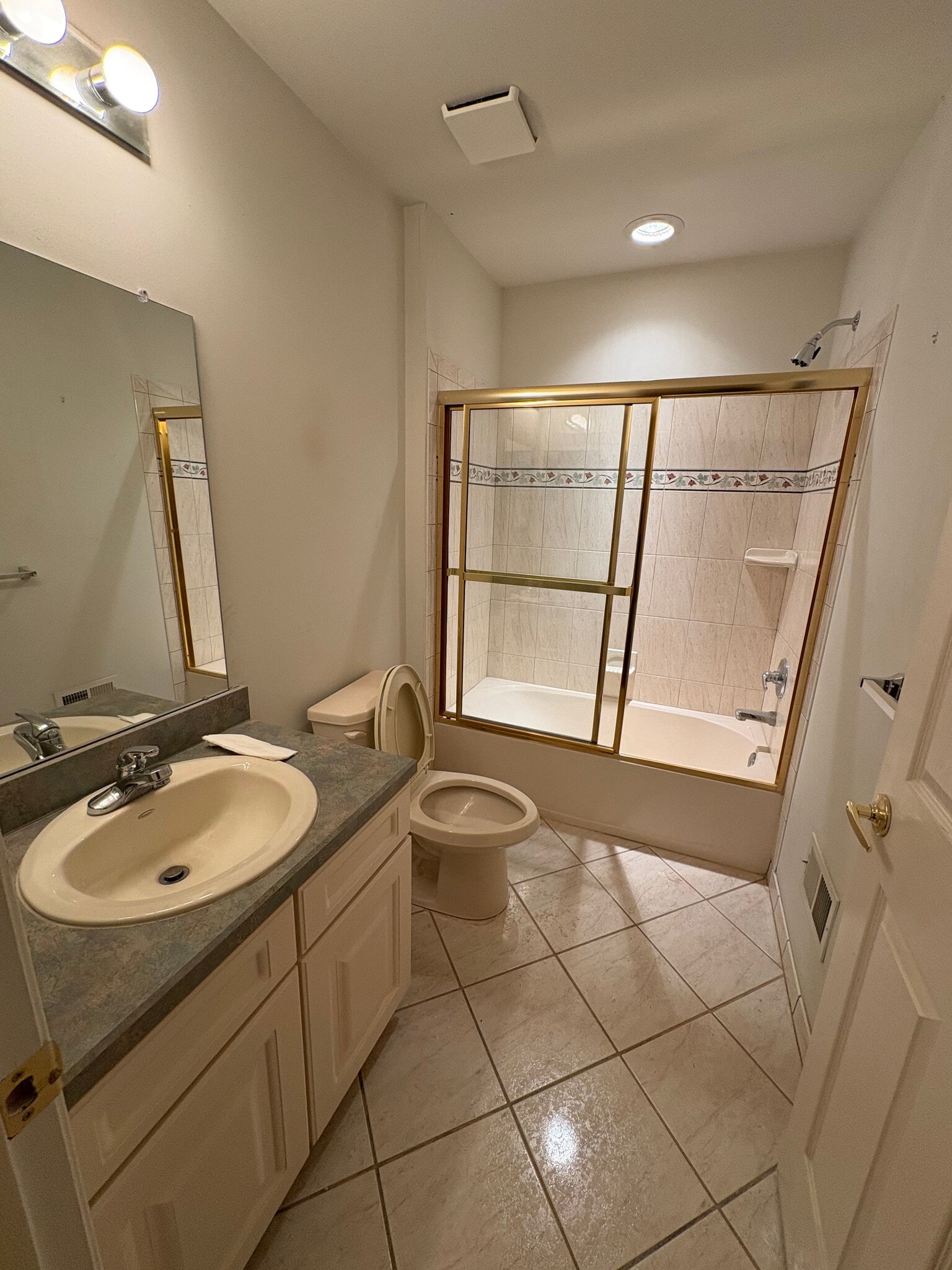 Building Photo - 950 Nathaniel Trl