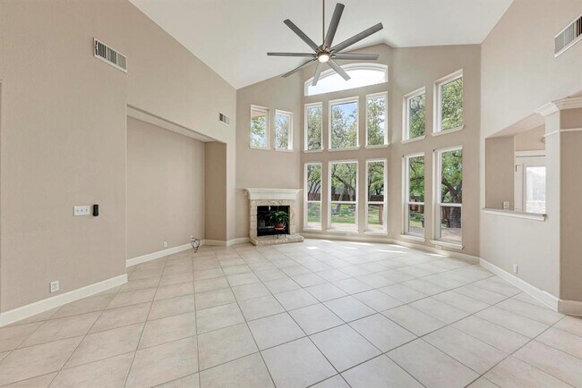 Building Photo - 8105 Endeavor Cir