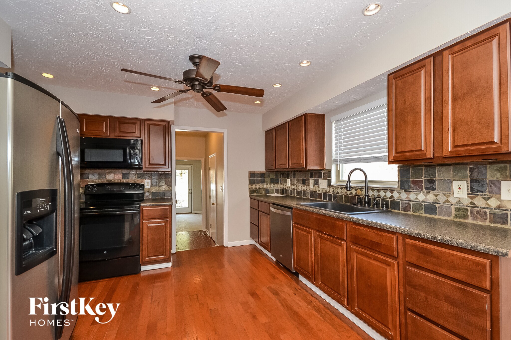 Building Photo - 5456 Shady Meadows Dr