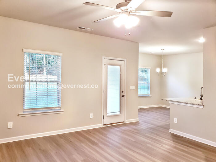 Building Photo - 1484 Arbor Pl Dr