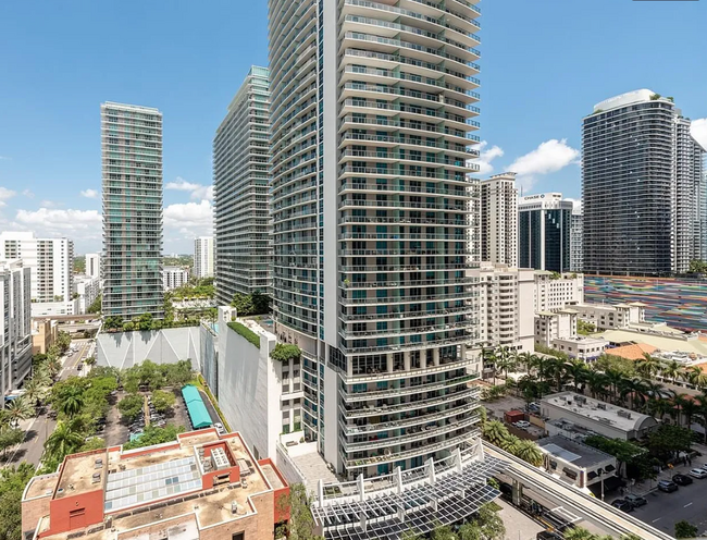 Building Photo - 1080 Brickell Ave