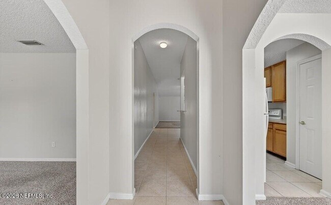 Building Photo - 9205 Redtail Dr