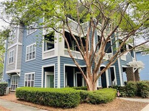 Building Photo - Charming 2BR/2BA Condo in Dilworth/South E...