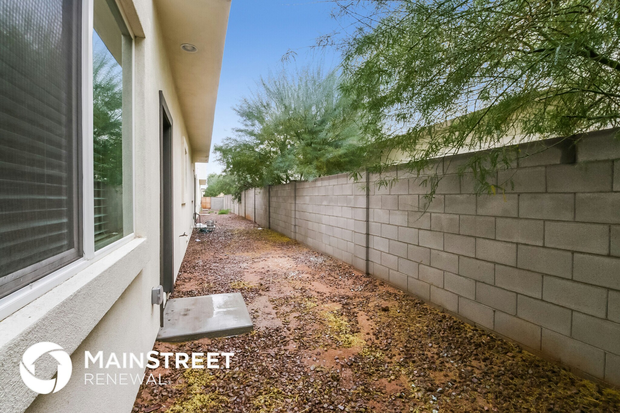 Building Photo - 2000 N 36th St