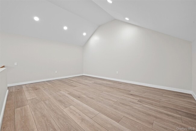 Building Photo - 80 Division St