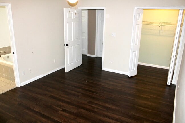 Building Photo - 100 Tyger Meadow Rd