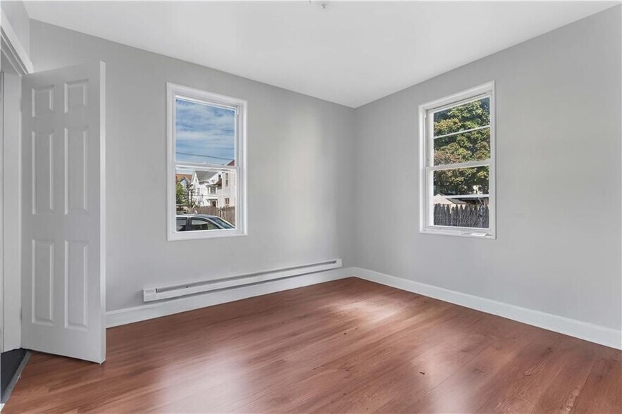 Building Photo - 109 Pocasset Ave