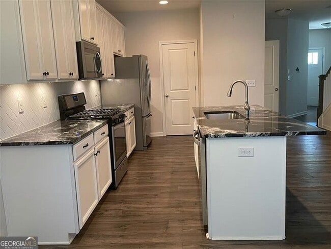 Building Photo - 1809 Parkades Path