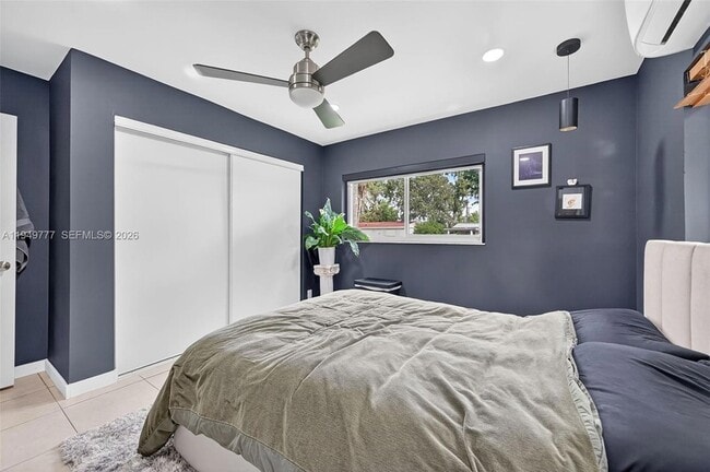 Building Photo - 6640 Douglas St