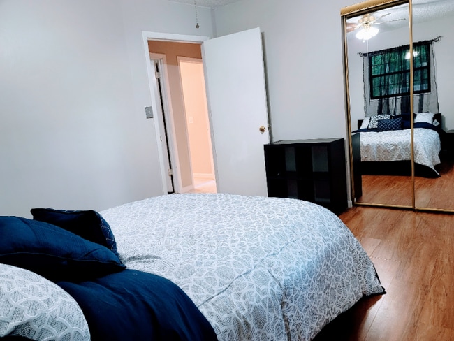 Building Photo - 10777 Bolyard Dr