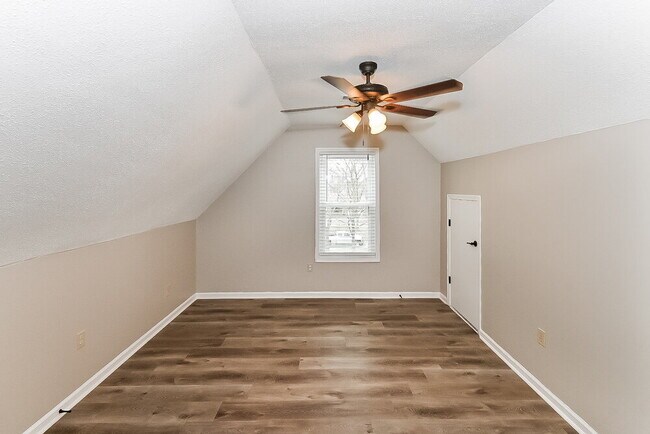 Building Photo - 2780 White Oak Dr