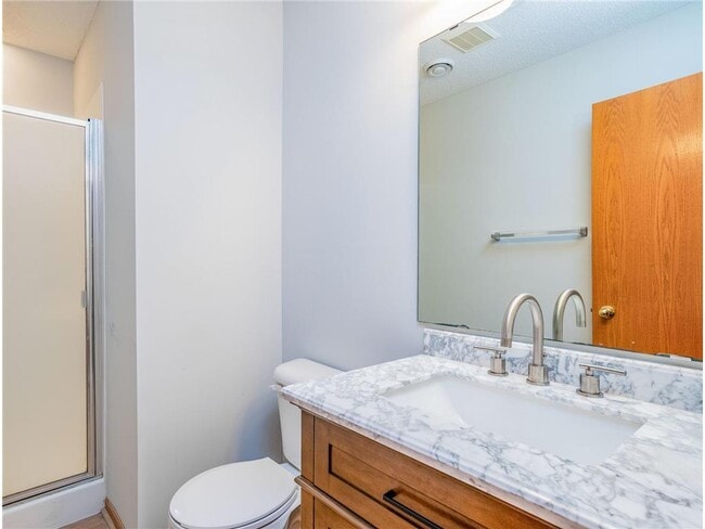 Building Photo - 916 Parkside Blvd