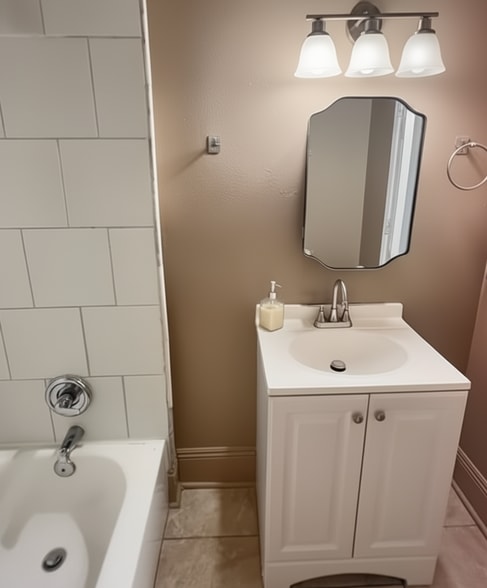 Bathroom - 6022 Vermillion Blvd