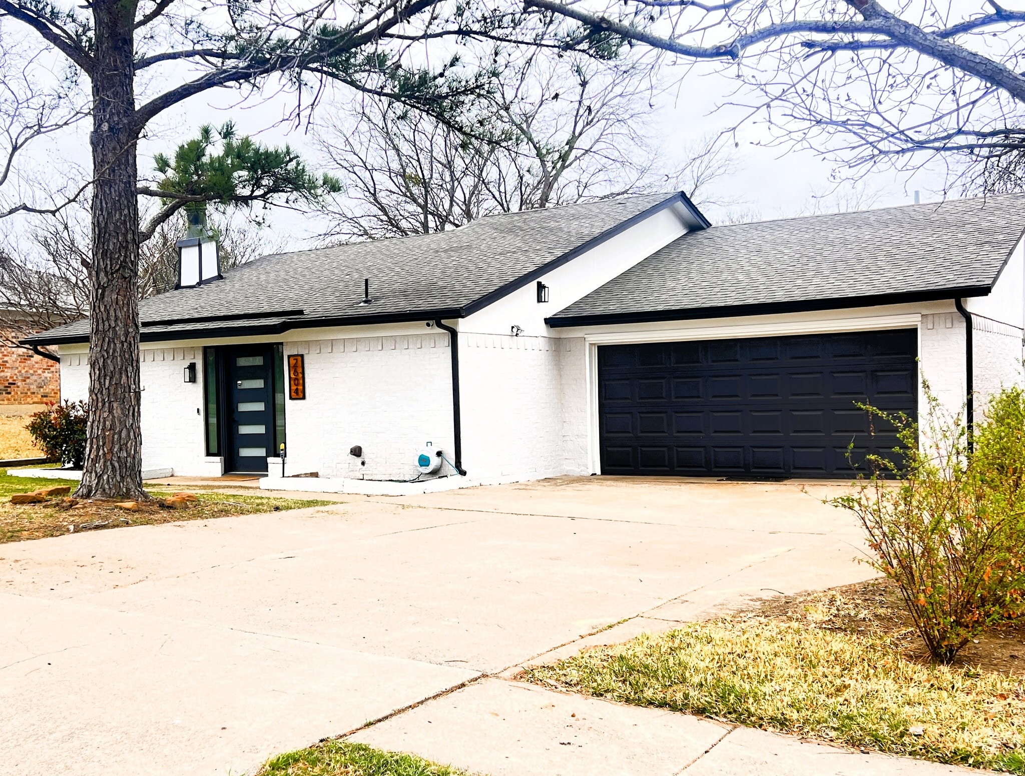 Building Photo - 2604 Nelwin Pl