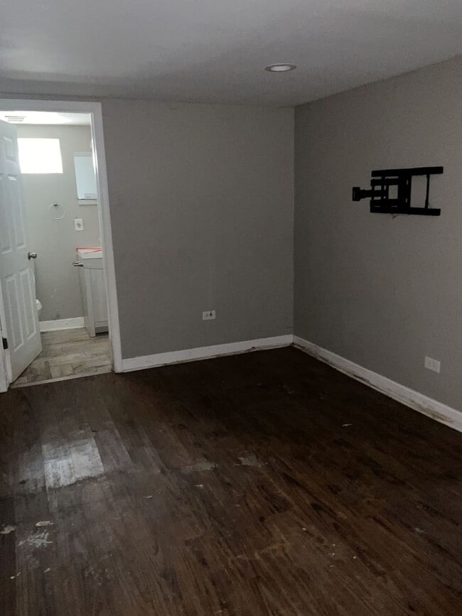 Building Photo - 16750 Orchard Ridge Ave