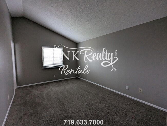 Building Photo - 3418 Foxridge Dr