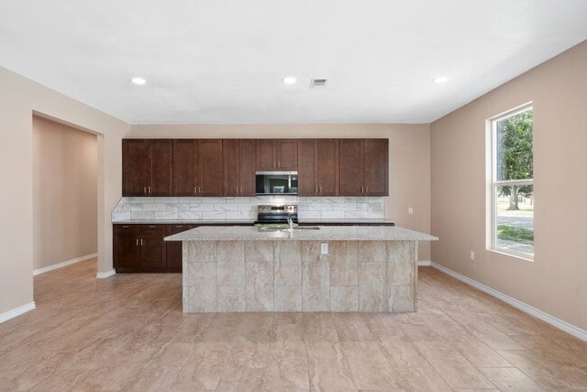 Building Photo - 2286 Bois D Arc St