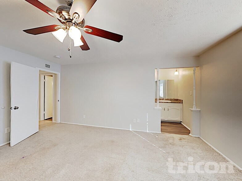 Building Photo - 7006 Blackberry Dr