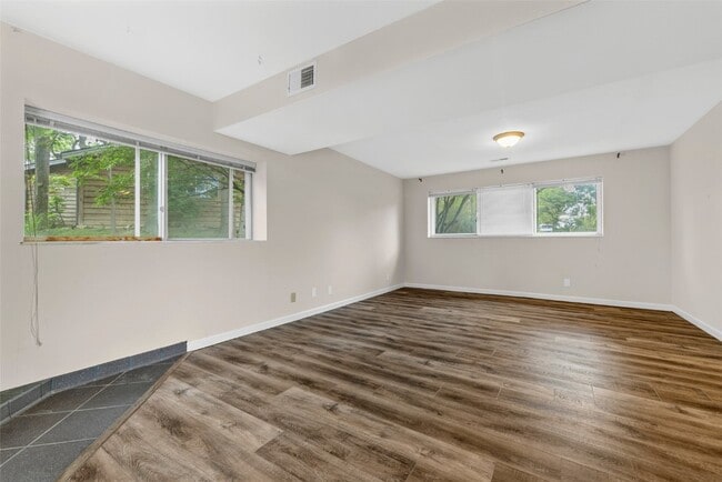 Building Photo - 4 Great Knight Ct