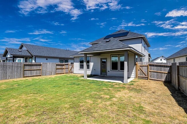 Building Photo - 7138 Clearwater Cv Dr