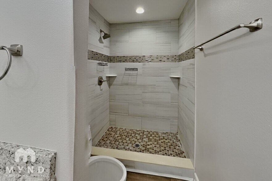 Building Photo - 2632 Panfish Dr