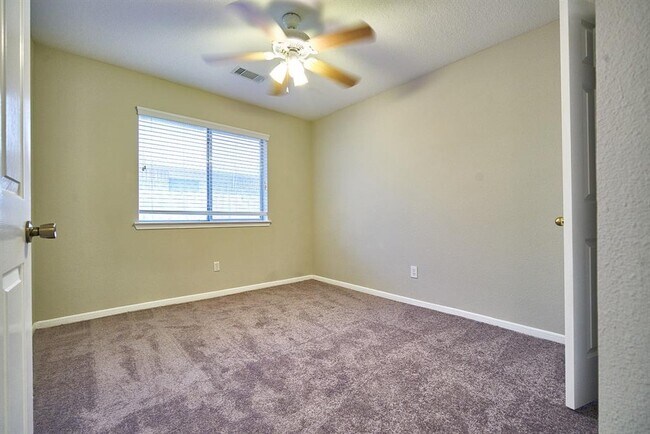 Building Photo - 13410 Ryan Landing Dr