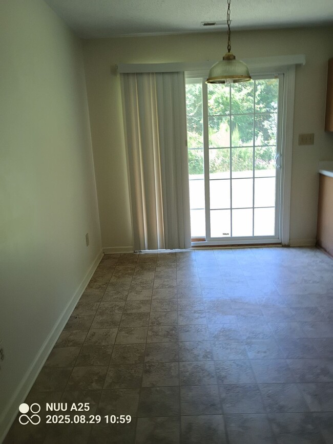 Building Photo - 739 NC-24