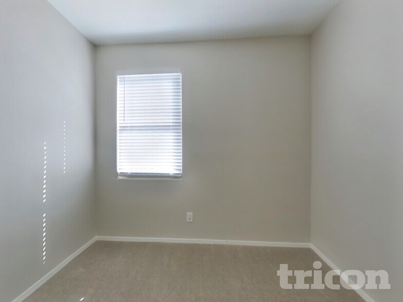 Building Photo - 42037 W Lunar St