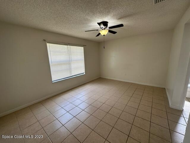 Building Photo - 1235 Karlovy Ave NW