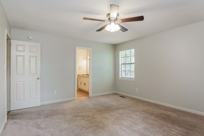 Building Photo - 204 Tradewinds Cir