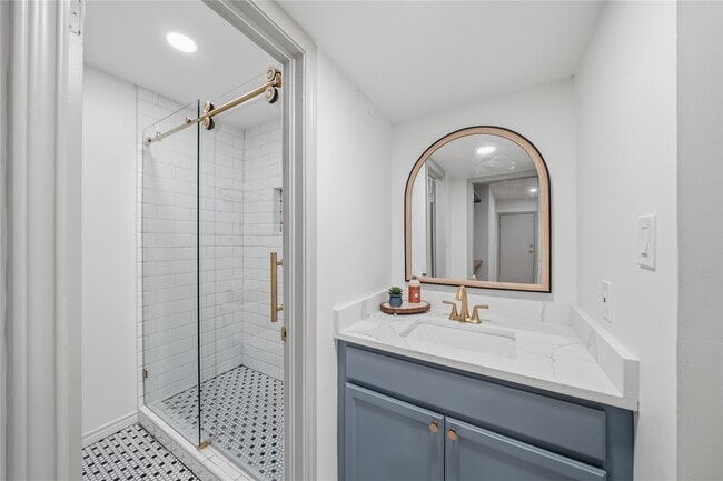 Building Photo - 1405 Shadowdale Dr