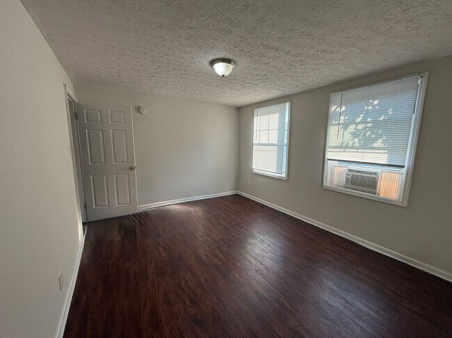 Building Photo - 536A Euclid Ave – Available Fall 2026