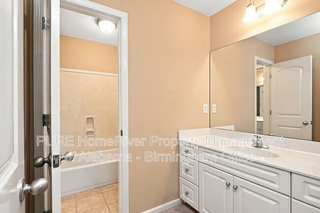 Building Photo - 2101 Arbor Hill Pkwy