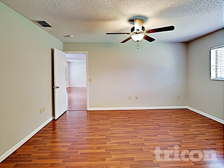 Building Photo - 12207 Bluefield St