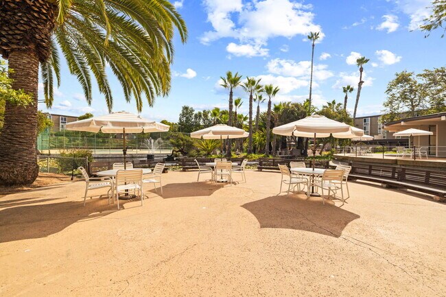 Building Photo - 3050 Rue D’Orleans