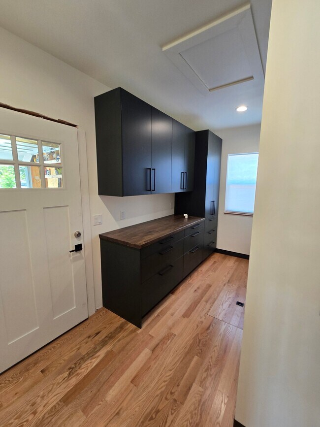 Building Photo - 1130 Taffeta Dr