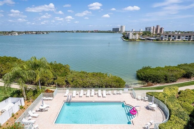 Building Photo - 7963 Sailboat Key Blvd S