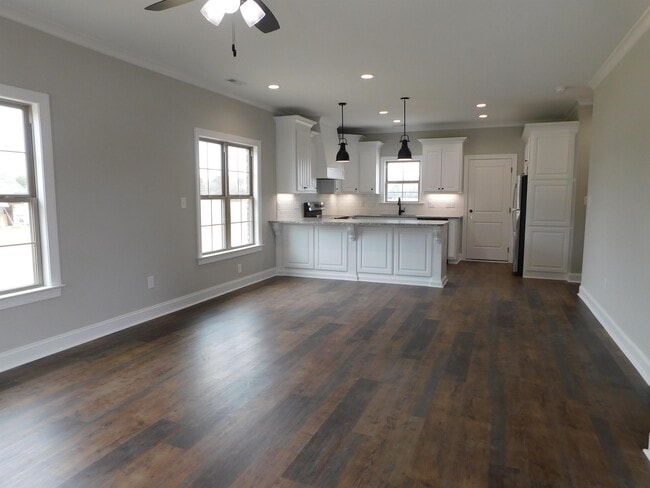 Building Photo - 434 Lancaster Rd