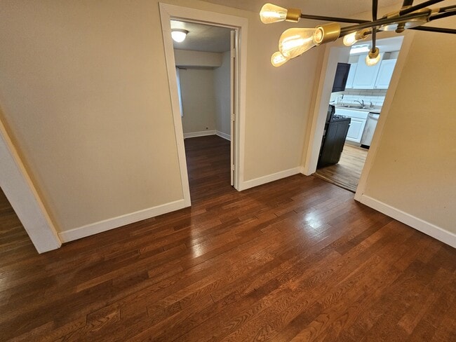 Building Photo - 2481 Professor St