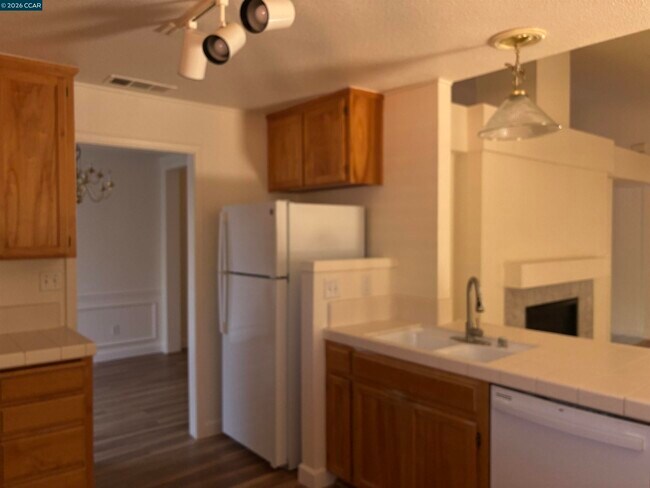 Building Photo - 1888 Badger Pass Way