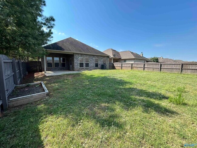 Building Photo - 101 Riverfront Dr
